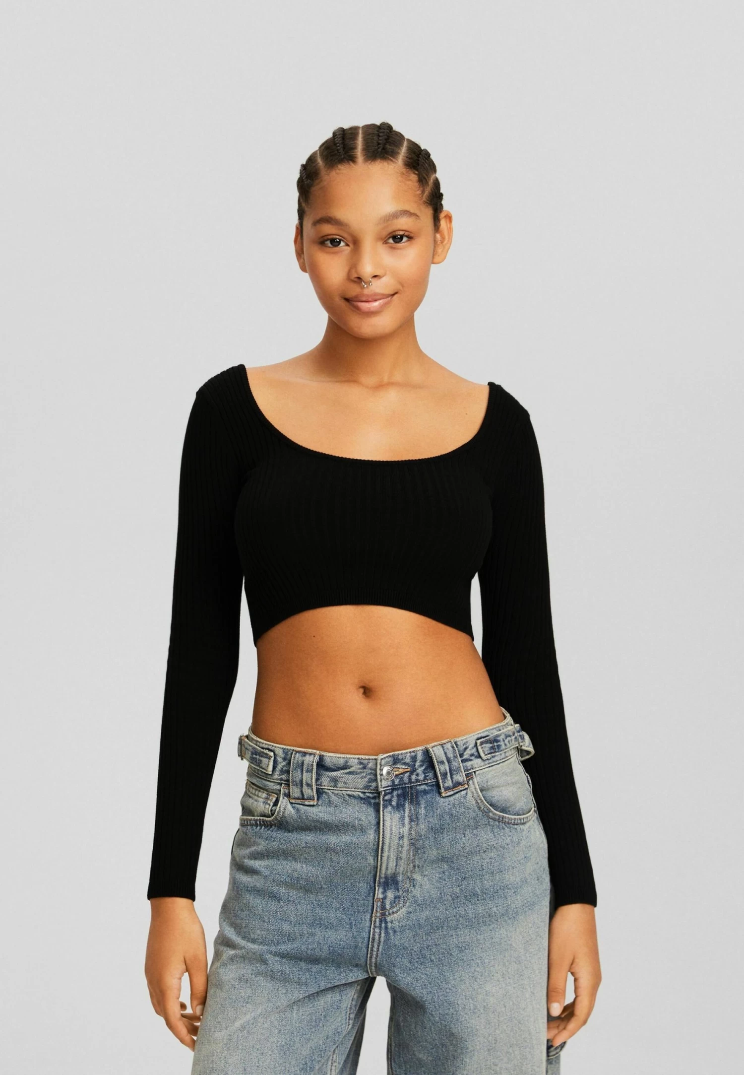 BERSHKA With Low-Cut Neckline - Cropped - Trui - Black 1 BERSHKA With Low-Cut Neckline - Cropped - Trui - Black