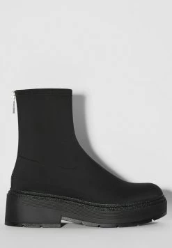 BERSHKA Fitted Flat - Korte Laarzen - Black -Bershka 4d692d4593b64295ada59609b3eddbd9