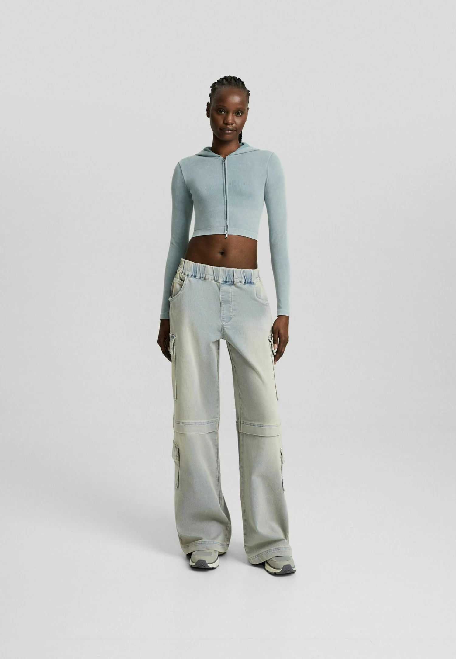 BERSHKA Cropped Seamless - Sweater Met Rits - Blue 2 BERSHKA Cropped Seamless - Sweater Met Rits - Blue - Afbeelding 2