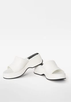 BERSHKA Muiltjes - White -Bershka 50ce1ec7a81a4d8c8744cbaf88ad8b39
