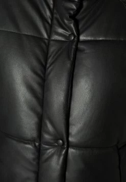 BERSHKA Long- Winterjas - Black -Bershka 511ce13a4bae4be58276a9f3186b5264