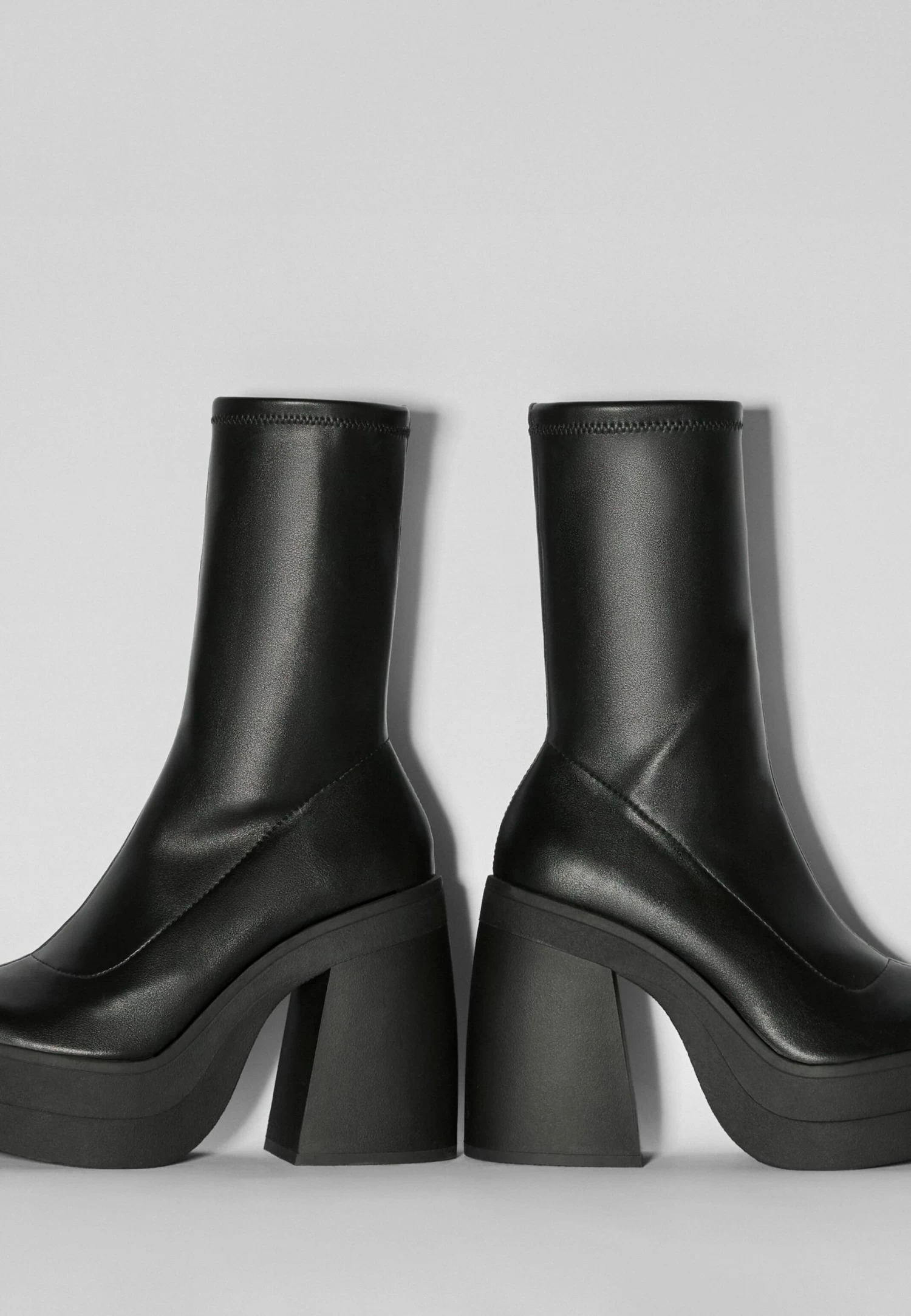 BERSHKA Fitted 11103160 - Enkellaarsjes Met Plateauzool - Black 7 BERSHKA Fitted 11103160 - Enkellaarsjes Met Plateauzool - Black - Afbeelding 7