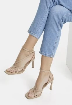 BERSHKA With Ankle Strap - Strappy - Sandalen - Sand