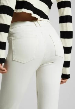 BERSHKA Vintage - Jeans Skinny Fit - White -Bershka 5e76e956f3764cf5930326bc5a97544d