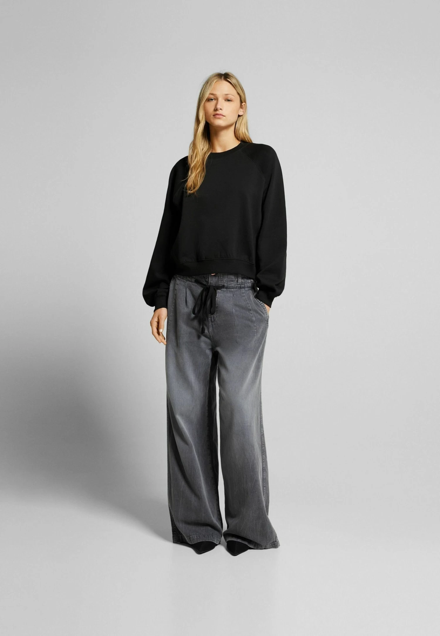 BERSHKA Raglan Sleeve - Sweater - Black 2 BERSHKA Raglan Sleeve - Sweater - Black - Afbeelding 2