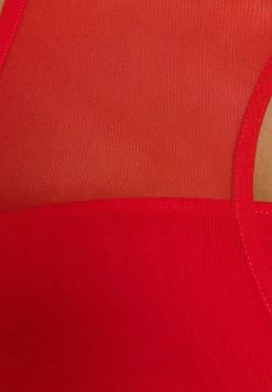 BERSHKA Sleeveless With Cut-Out And Detail- Top - Red -Bershka 5ff2dfe11f844b10bcf8e0d0d4fae29c