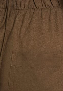 BERSHKA Bodywarmer - Sand 10 BERSHKA Bodywarmer - Sand -Bershka 60509112000b4d0388cbace31b834987