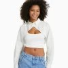 BERSHKA Long Sleeve Crossover - Cropped - Overhemdblouse - Off White