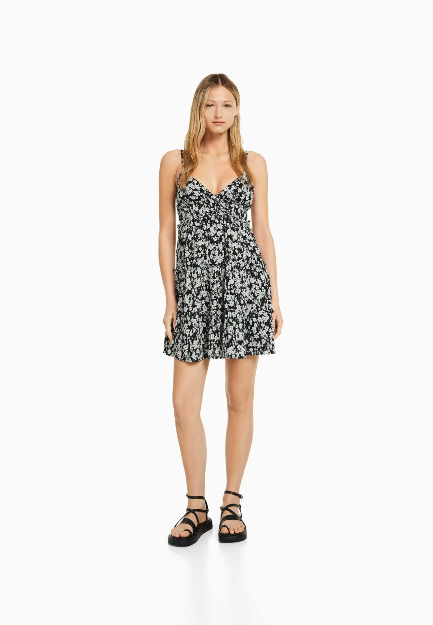 BERSHKA Strappy Ruffled - Mini - Jurk - Black 2 BERSHKA Strappy Ruffled - Mini - Jurk - Black - Afbeelding 2