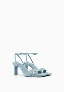 BERSHKA Sandalen - Light Blue Denim -Bershka 69abc5f057354c9a95095a51c170a967