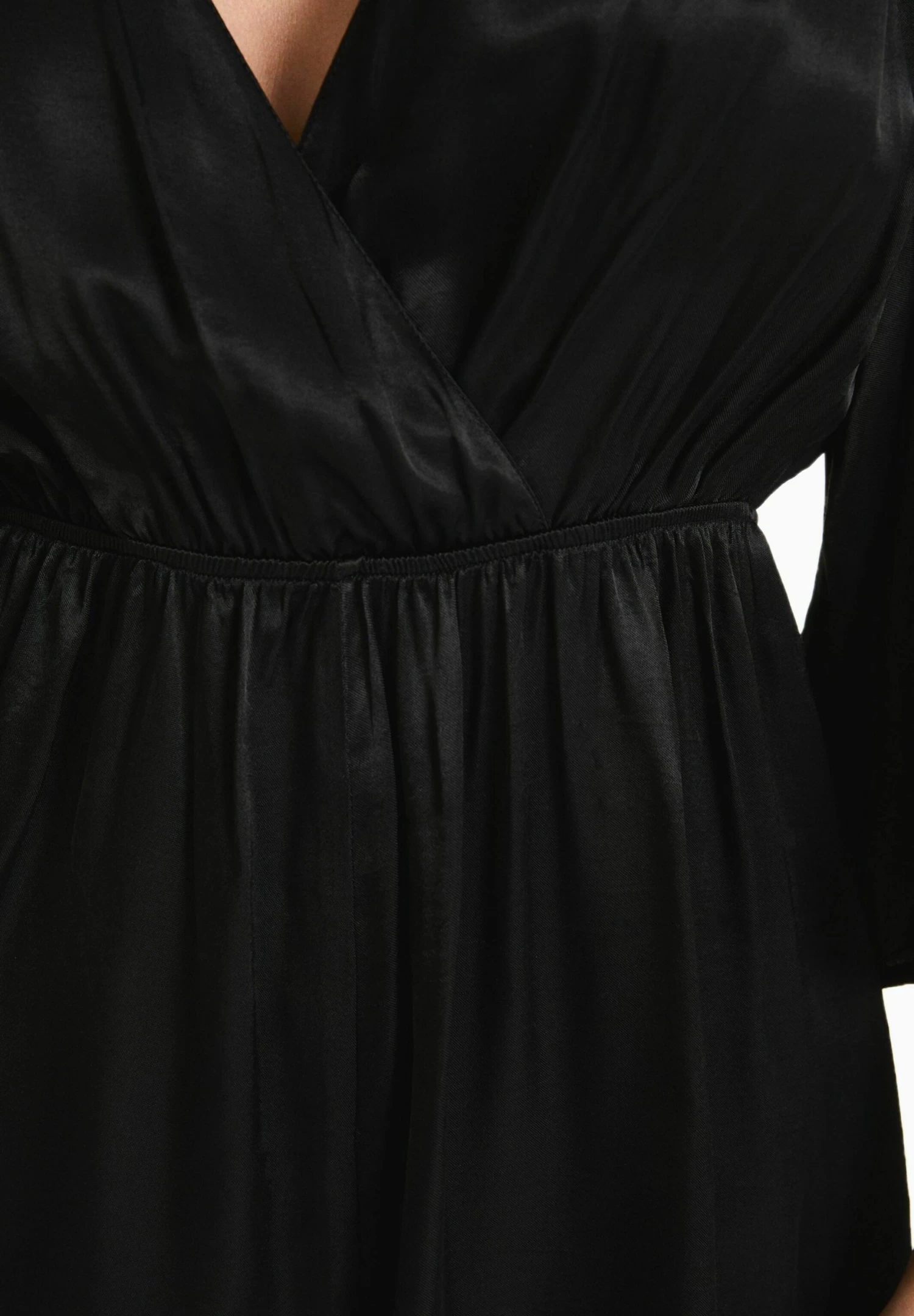 BERSHKA Surplice - Jumpsuit - Black 4 BERSHKA Surplice - Jumpsuit - Black - Afbeelding 4