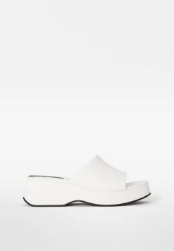 BERSHKA Muiltjes - White -Bershka 6c4b40ef876b4fc2a0b98cf8f2b13a65