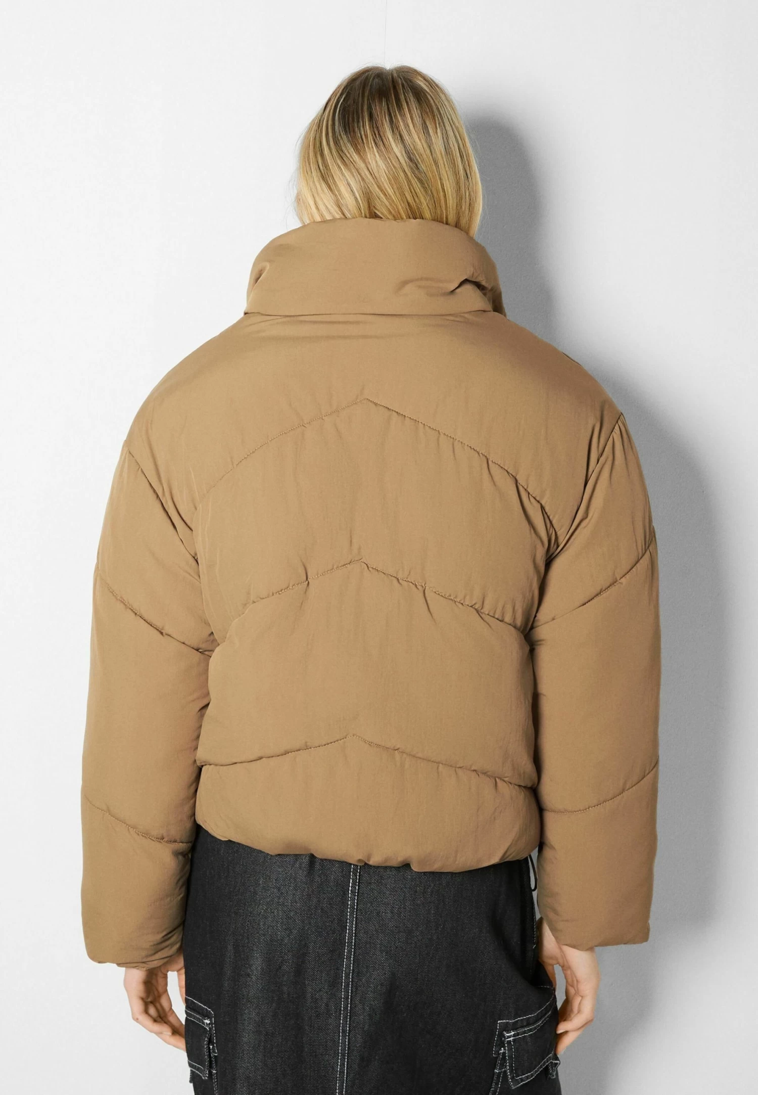 BERSHKA Oversize- Winterjas - Beige 3 BERSHKA Oversize- Winterjas - Beige - Afbeelding 3