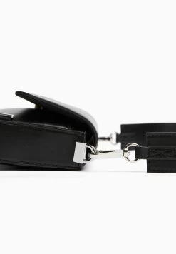 BERSHKA Rigid - Schoudertas - Black -Bershka 75170446fc87406fbc253121ecc73792