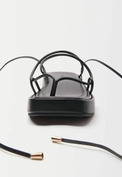 BERSHKA Sandalen - Black -Bershka 7524ab2ba45e494caefc8c29e6313da5