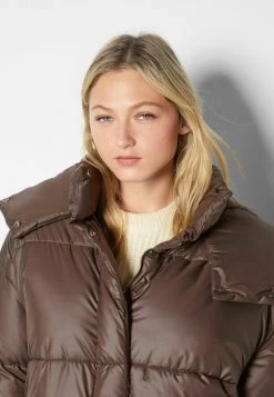 BERSHKA Long Hooded - Winterjas - Brown -Bershka 756c8aa004a14bf7a6f4136293cb7d1f