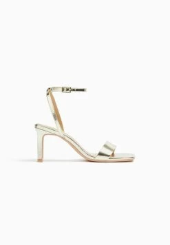 BERSHKA Strappy - Sandalen - Gold Coloured -Bershka 76f0348568394f239488a3a02245d7ee