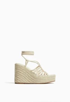 BERSHKA Sandalen Met Hoge Hak - Beige -Bershka 797349510e824facb601c85a93b2306d
