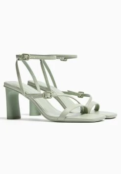 BERSHKA With Ankle Strap - Strappy 11720160 - Sandalen - Khaki -Bershka 7dd9646cc9fa4d6bbfc0158717dd9326