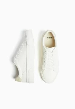 BERSHKA Quilted- Sneakers Laag - White -Bershka 7e795cda543f4a0a8577da5190c930ac