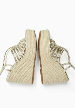 BERSHKA Sandalen Met Hoge Hak - Gold Coloured -Bershka 7eed999850654f8a81e9688cd0be4b09