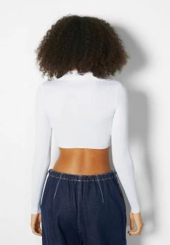 BERSHKA Cropped Buttoned - Vest - Off White 8 BERSHKA Cropped Buttoned - Vest - Off White -Bershka 7f375aa5f4ab40298e8fd47da92f5eaa