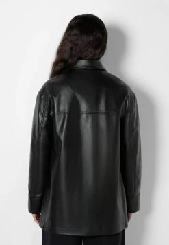 BERSHKA Cropped 06975644 - Halflange Jas - Black -Bershka 83ceea07a338451cb9b8bebe6bbbf4fb