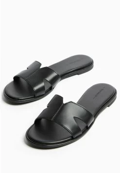 BERSHKA Cut-Out Detail-Flat- Badslippers - Black -Bershka 8473f052eb9f4ebeb87ee5dc744a1c5e