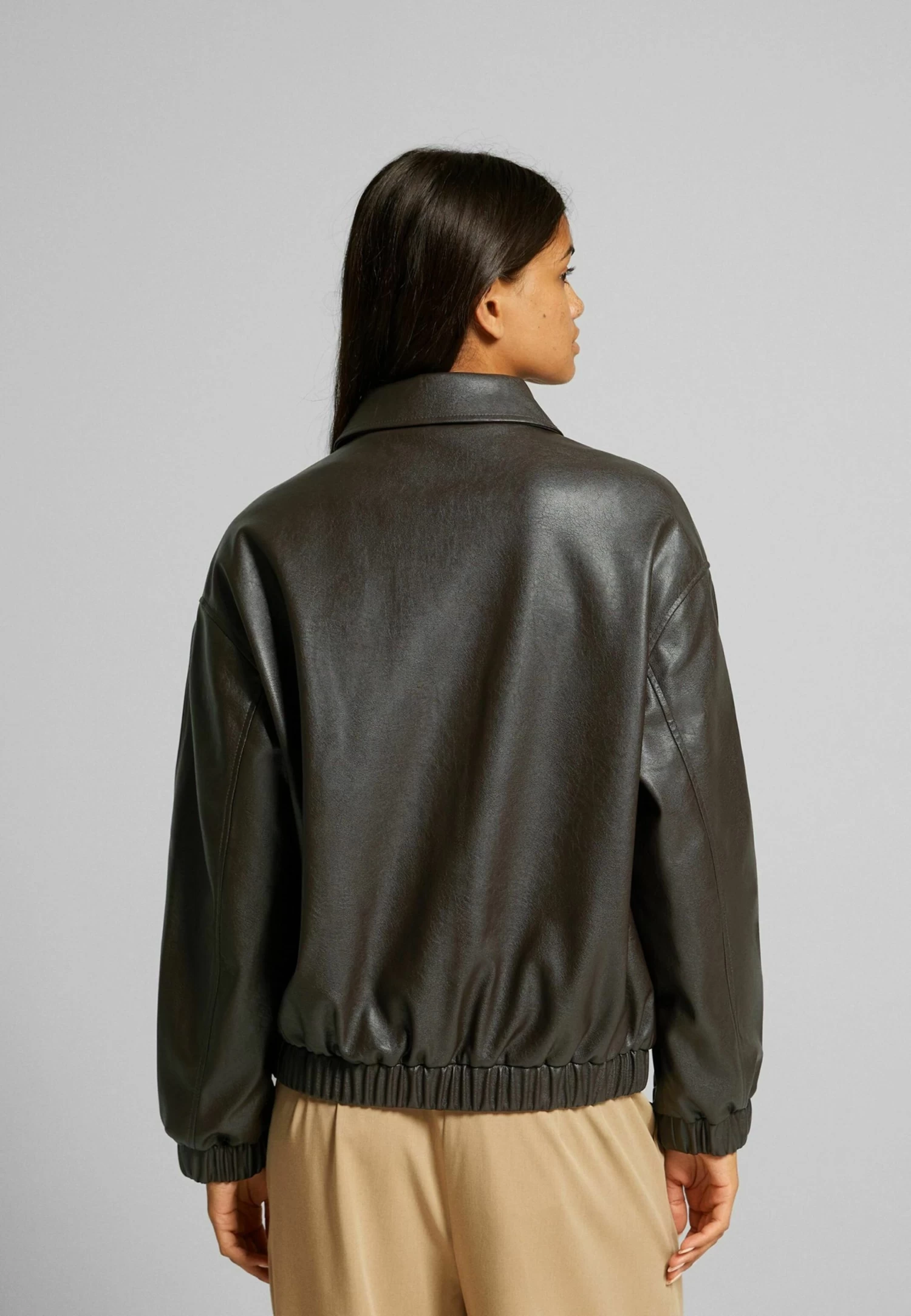 BERSHKA Dad Fit- Imitatieleren Jas - Dark Brown 3 BERSHKA Dad Fit- Imitatieleren Jas - Dark Brown - Afbeelding 3