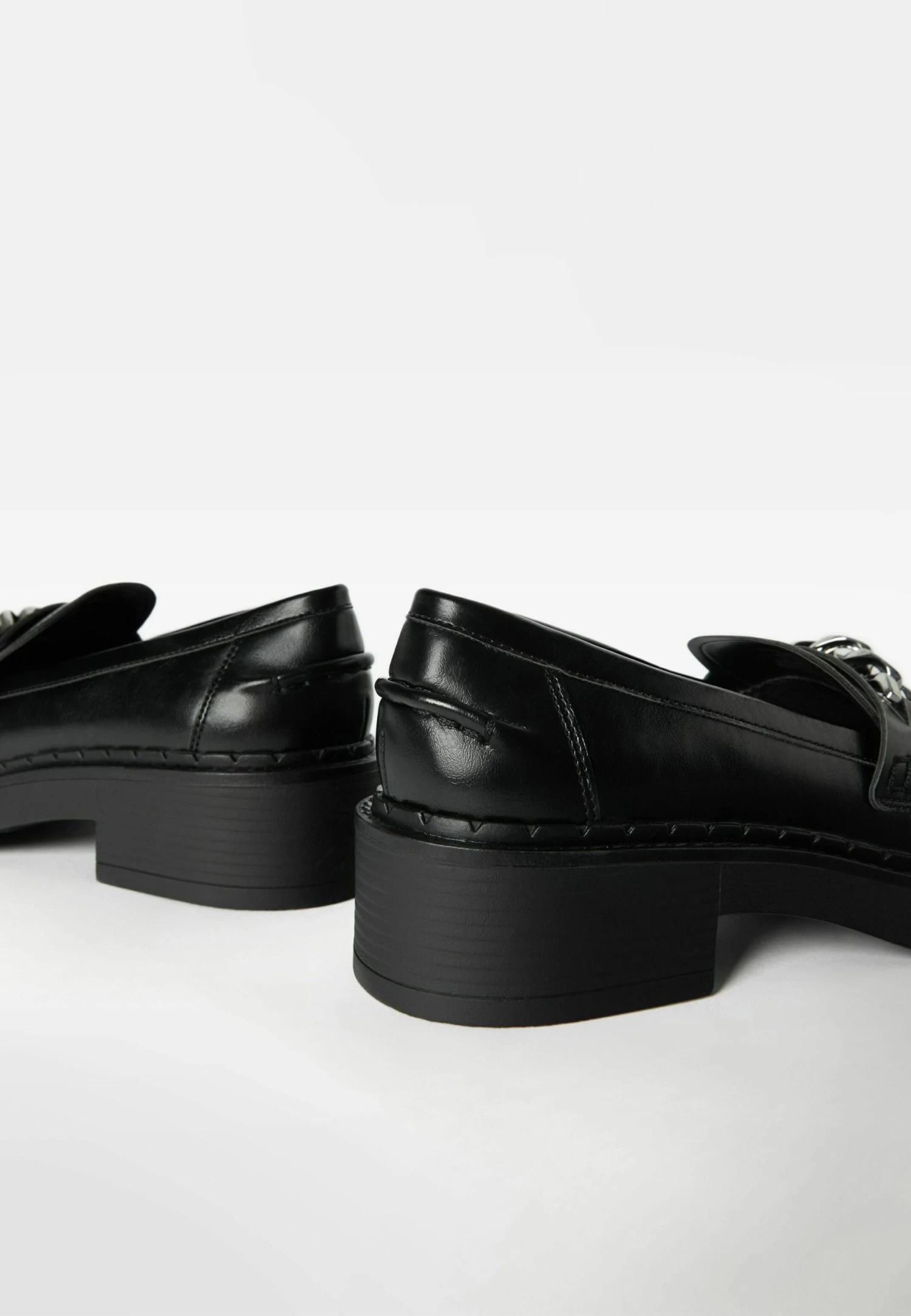 BERSHKA With Metallic Detail - Instappers - Black 7 BERSHKA With Metallic Detail - Instappers - Black - Afbeelding 7