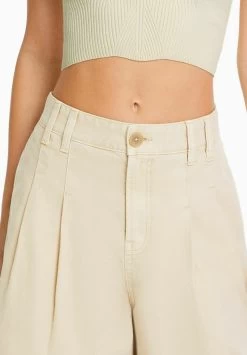 BERSHKA Pleated - Bermuda - Jeansshort - Beige 8 BERSHKA Pleated - Bermuda - Jeansshort - Beige -Bershka 874606367ac847b1949fdd63e671f24e