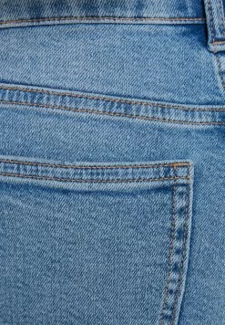 BERSHKA Roll-Up - Jeansshort - Light-Blue Denim -Bershka 884872a5f17d4018aa1c36e2f7ecfc74