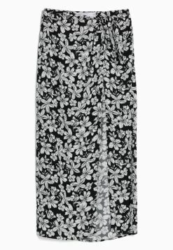 BERSHKA Floral Print - Wikkelrok - Black 10 BERSHKA Floral Print - Wikkelrok - Black -Bershka 89f5e096952e47cea514a918cc9bb4d1