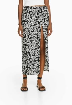 BERSHKA Floral Print - Wikkelrok - Black