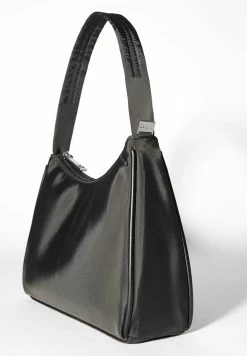 BERSHKA Fabric- Handtas - Black 9 BERSHKA Fabric- Handtas - Black -Bershka 8ad9412f07df4c2aacc5a4b290722d1d