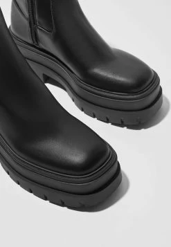 BERSHKA Enkellaarsjes Met Plateauzool - Black -Bershka 8ba8bbb092174b7a80cd939d1f0b5cfa