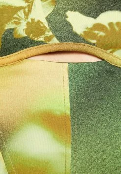 BERSHKA Bengalina Print Corset- Top - Green -Bershka 8d74706d33554461a373c7136ef99442