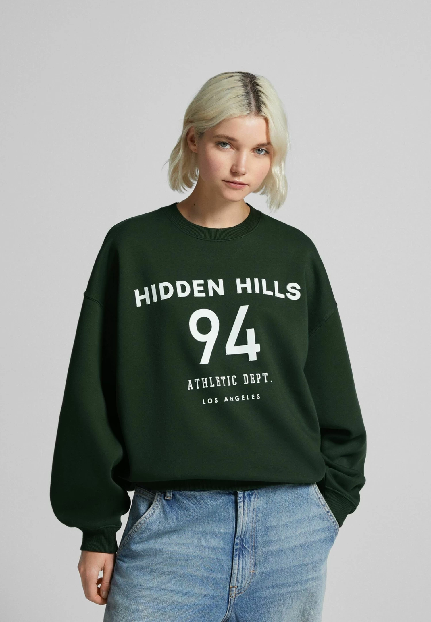 BERSHKA Printed - Sweater - Evergreen 1 BERSHKA Printed - Sweater - Evergreen