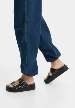 BERSHKA Buckled- Muiltjes - Black