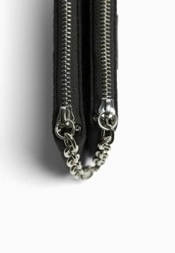 BERSHKA Double Zip With Chain- Portemonnee - Black -Bershka 92bc68529a8745a4b45d0c778ef2a1cd