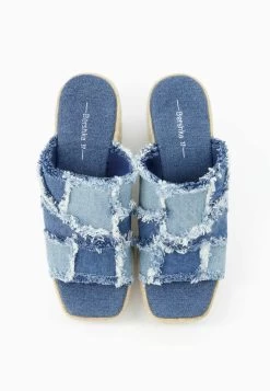 BERSHKA Patchwork - Sandalen Met Sleehak - Blue Denim -Bershka 9735a90751f64a1ba7b79fdb71222863