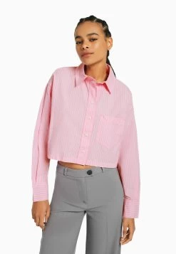 BERSHKA Cropped - Overhemdblouse - Pink