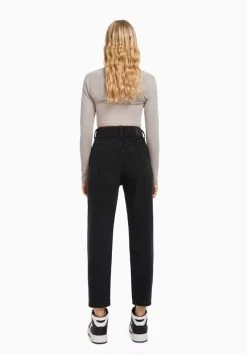 BERSHKA Mom - Relaxed Fit Jeans - Black -Bershka 9b9de4c5f4f241009fde0e7aa43dfac9