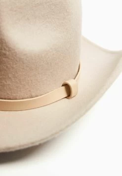 BERSHKA With Detail_Cowboy- Hoed - Beige -Bershka 9d0129986ea34401b70e321df63c6d9b