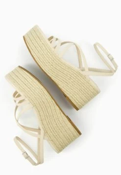 BERSHKA Multi-Strap With Ankle Strap- Sandalen Met Sleehak - Beige 12 BERSHKA Multi-Strap With Ankle Strap- Sandalen Met Sleehak - Beige -Bershka 9e43e85ef13c4afc8206a0db81d05568