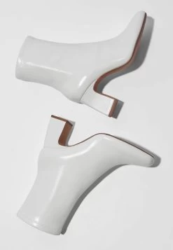 BERSHKA Korte Laarzen - White -Bershka 9f24108f3b4641ca8480722e0e9ea7bc