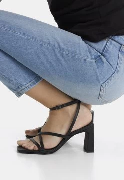 BERSHKA With Ankle Strap - Sandalen - Black