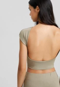 BERSHKA Short Sleeve Open Back - T-Shirt Basic - Camel -Bershka a04c38fe78df4d13bb6619c9d264aee6