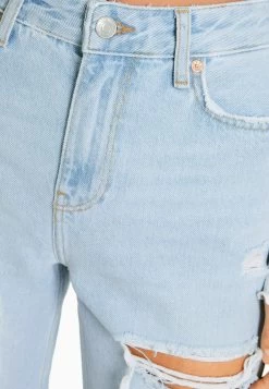 BERSHKA Relaxed Fit Jeans - Light Blue -Bershka a47a5a04cdc54521a651d0f7100488cf