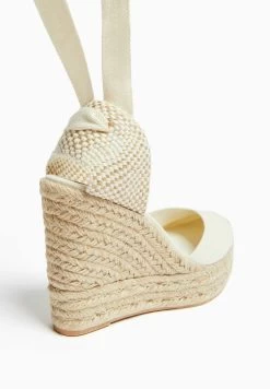 BERSHKA Hoge Hakken - Offwhite 10 BERSHKA Hoge Hakken - Offwhite -Bershka a5717991ec6d48a3a8d75a816d3e8497